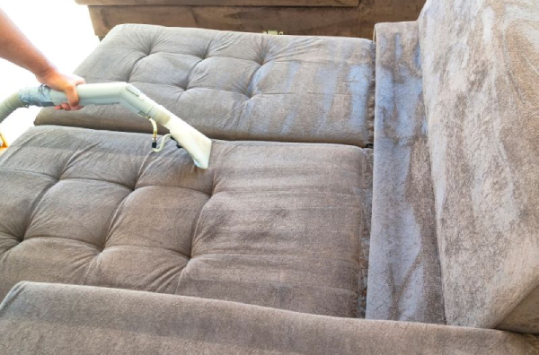 Cách làm sạch ghế sofa nhung đúng chuẩn, bền đẹp dài lâu